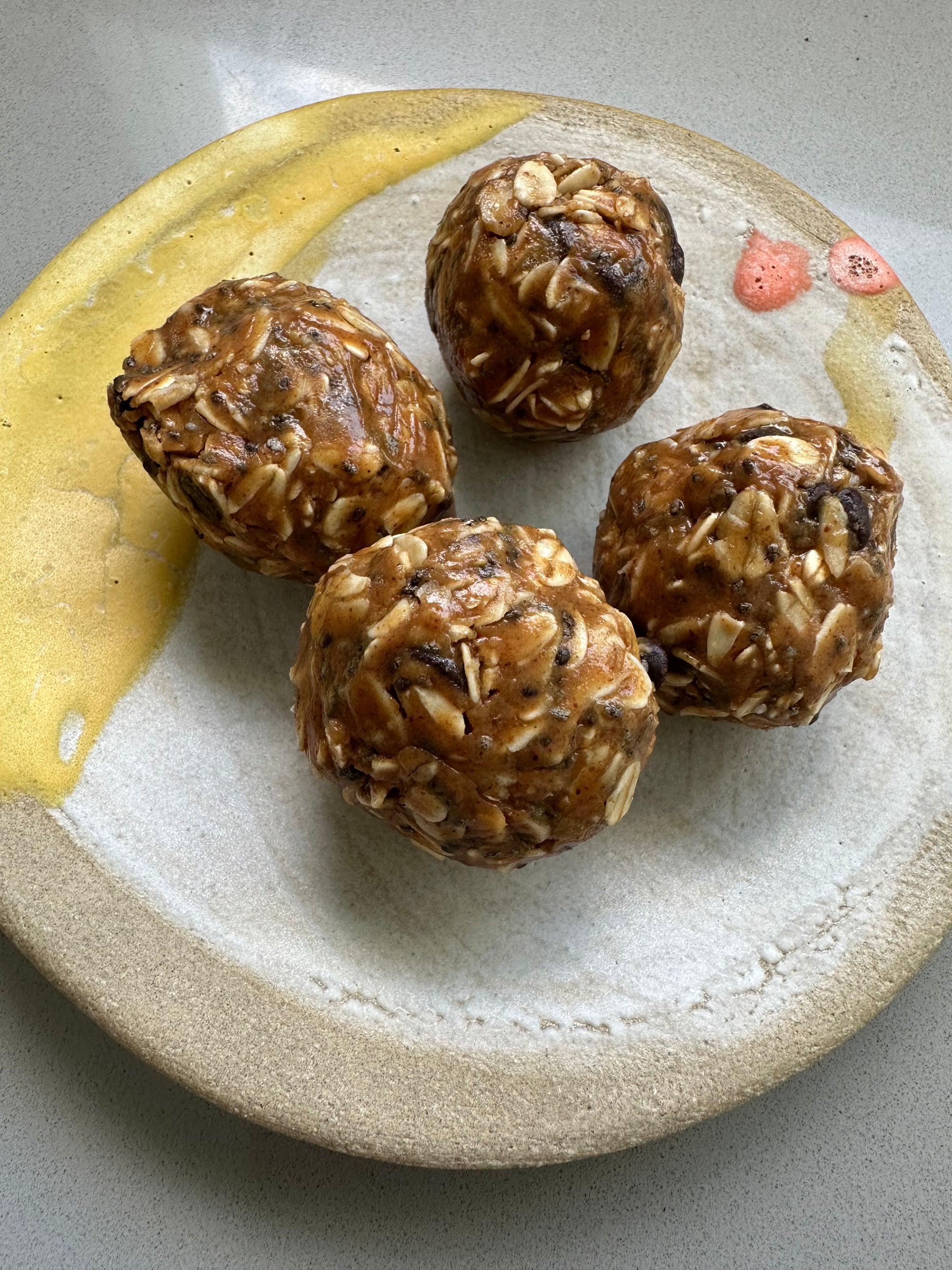Almond Chia Oatmeal Balls with Just Date Chocolate Chips